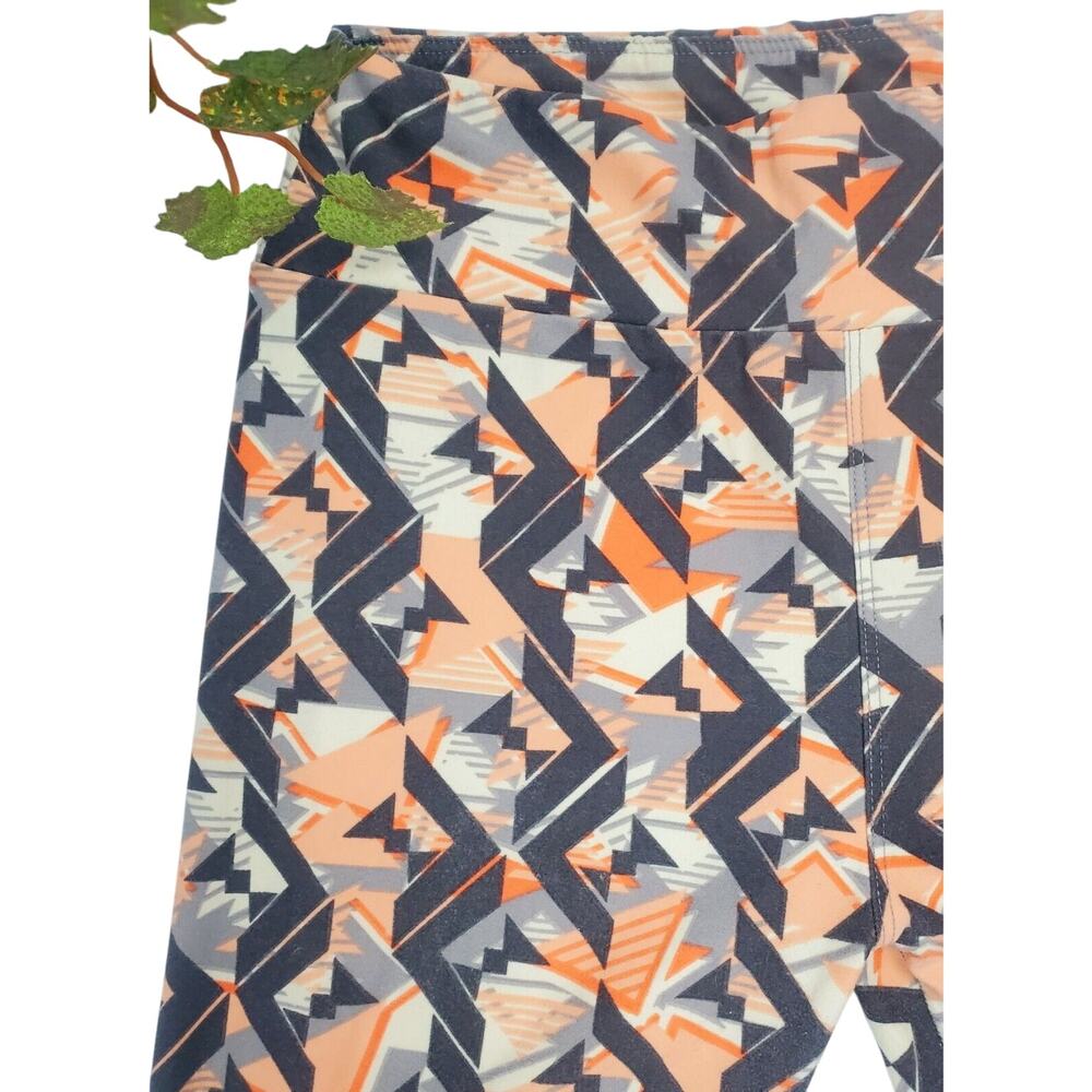 LuLaRoe Leggings OS Pants Butter Soft Coral Geometric Print Womens One Size